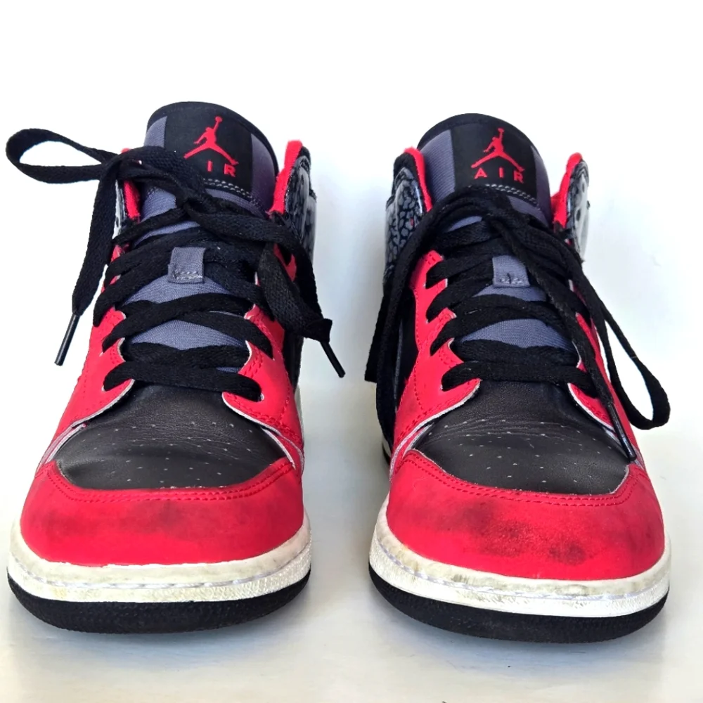 Nike Jordan 1 Mid Dark Gray Legion Red 6.5Y
